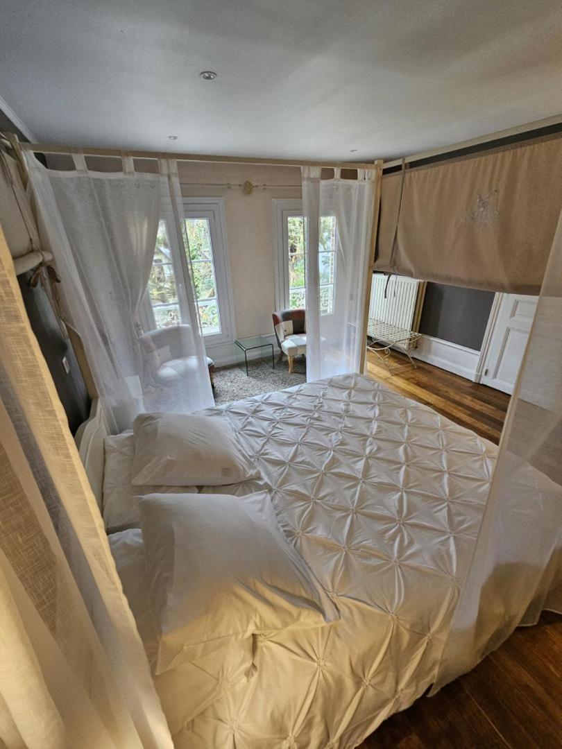 Le Corrigot Hotel Pierry Værelse billede